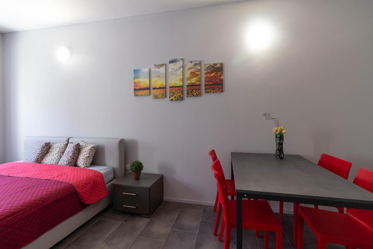 Appartamento Girasole - Affitti Brevi Italia Лекко Экстерьер фото